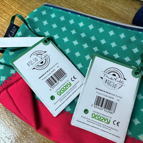 Makeup pouch bundle - Picture 11 of 11